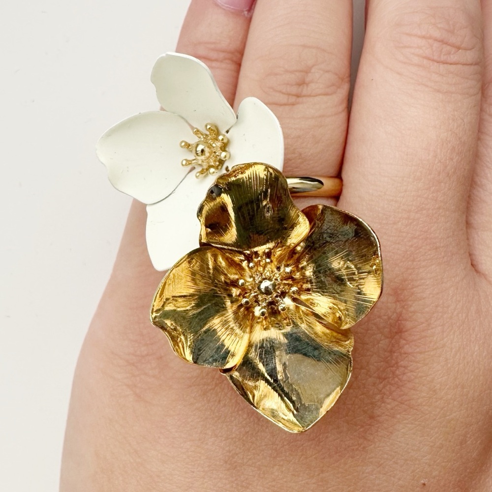 WANDERLUST + CO ring